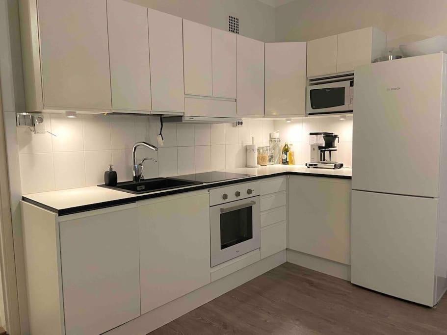 Glorious Apartment In Hakaniemi 헬싱키 외부 사진